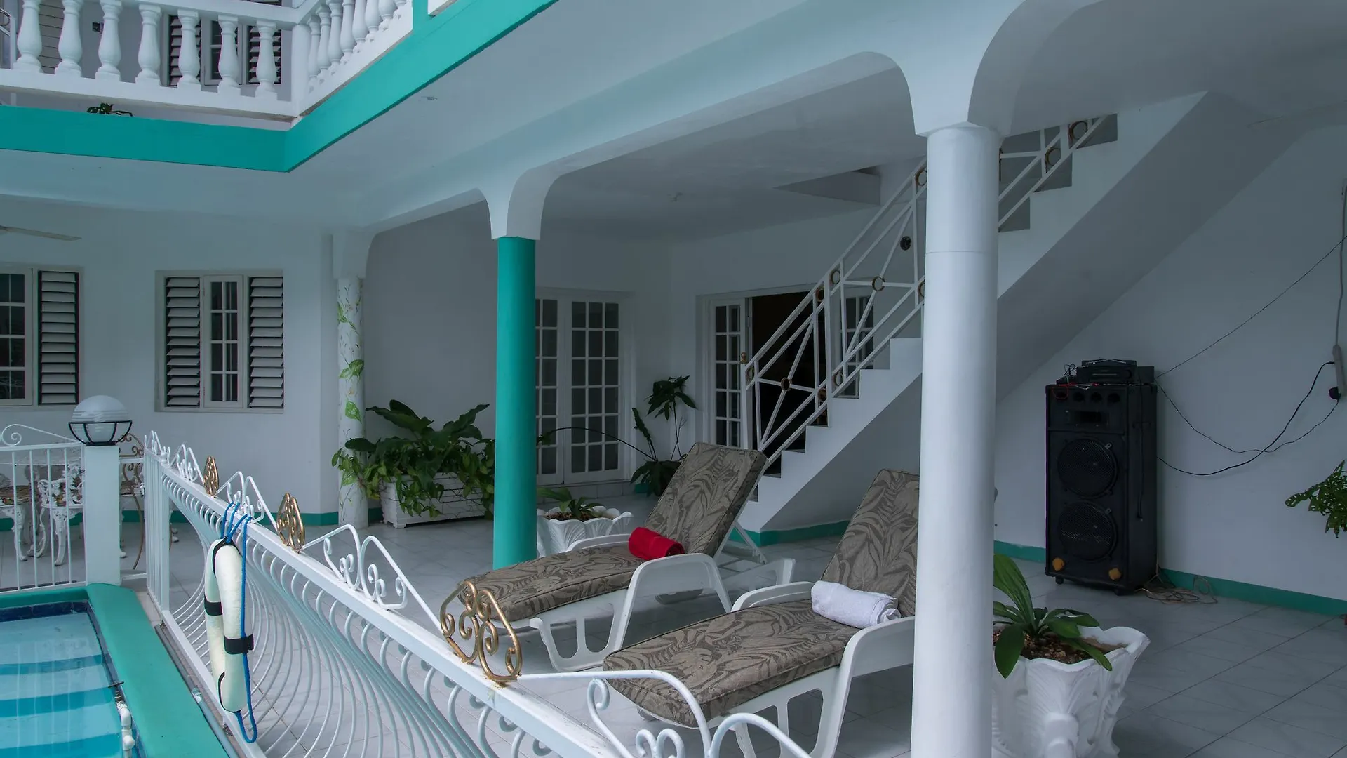Villa Diamond Guest House Montego Bay Nocleg ze śniadaniem
